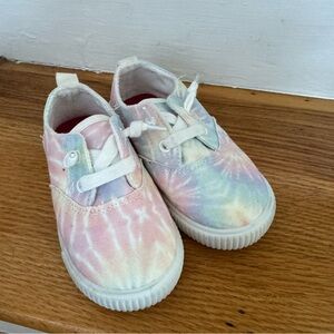 Gently used Blowfish toddler rainbow slide sneakers. Size 8